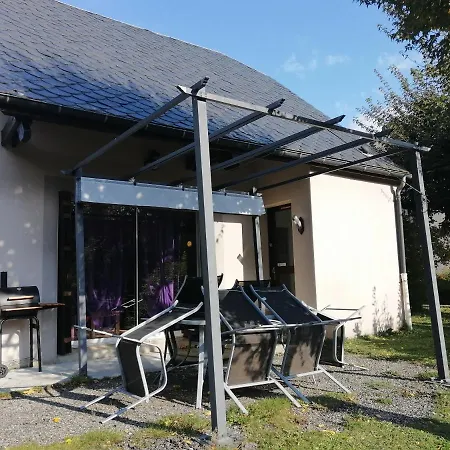 Riviere & 4 Etoiles En Auvergne - Cantal Auvergne - & Riom Pr Semesterbostad