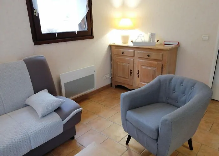 Дом отдыха Riviere & 4 Etoiles En Auvergne - Cantal Auvergne - & Riom Pr