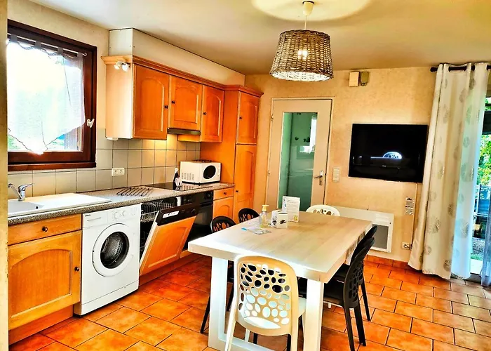 Riviere & 4 Etoiles En Auvergne - Cantal Auvergne - & Riom Pr Дом отдыха