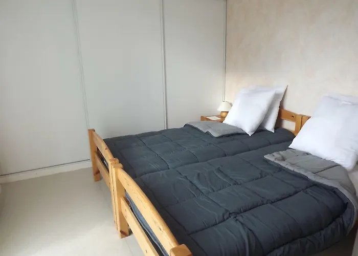 Дом отдыха Riviere & 4 Etoiles En Auvergne - Cantal Auvergne - & Riom Pr Valette