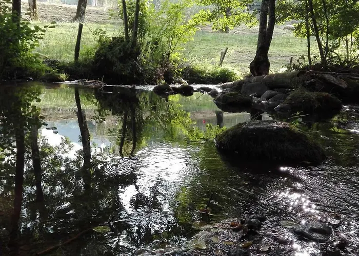 Дом отдыха Riviere & 4 Etoiles En Auvergne - Cantal Auvergne - & Riom Pr *