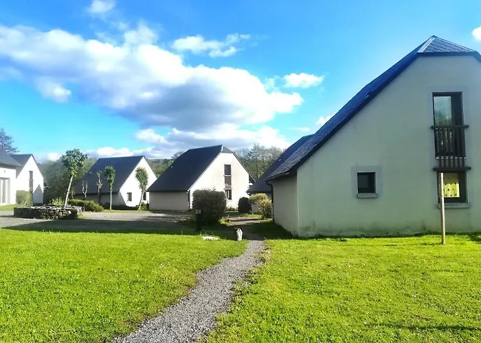 Дом отдыха Riviere & 4 Etoiles En Auvergne - Cantal Auvergne - & Riom Pr