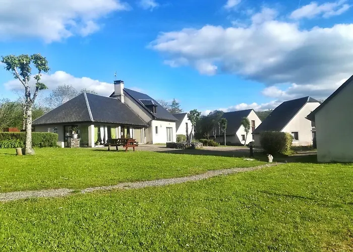 Riviere & 4 Etoiles En Auvergne - Cantal Auvergne - & Riom Pr Дом отдыха *